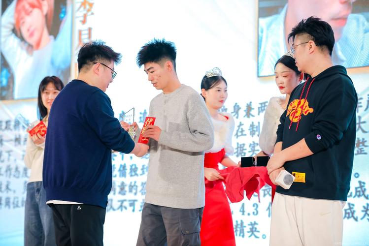 孢子招聘待遇,孢子招聘待遇具体是多少?-图2 孢子招聘待遇,孢子招聘待遇具体是多少?-图2