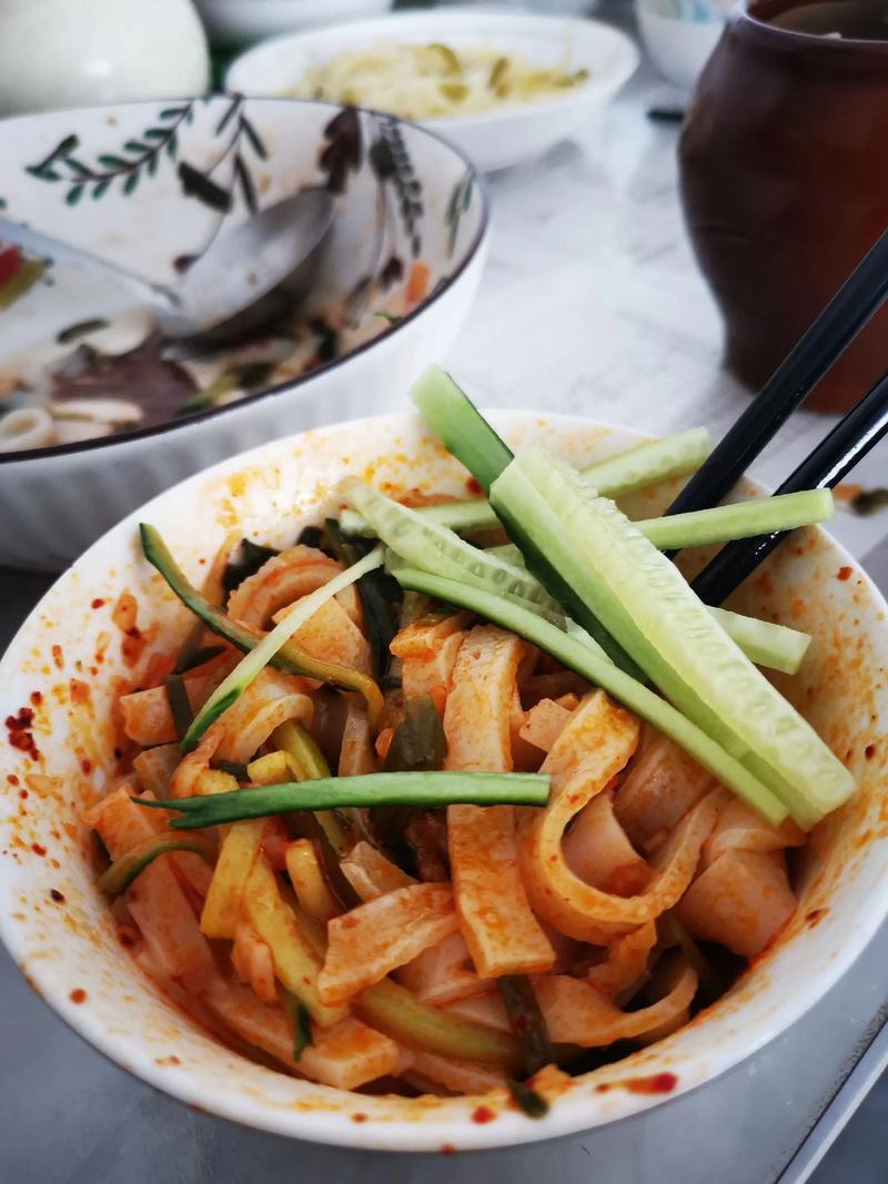 西宁瓤皮怎么做?关键步骤和食材比例?-图1 西宁瓤皮怎么做?关键步骤和食材比例?-图1