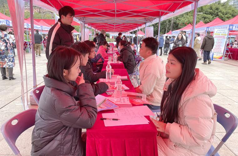 承德德鸣大数据招聘会,有何岗位与机遇?-图2 承德德鸣大数据招聘会,有何岗位与机遇?-图2